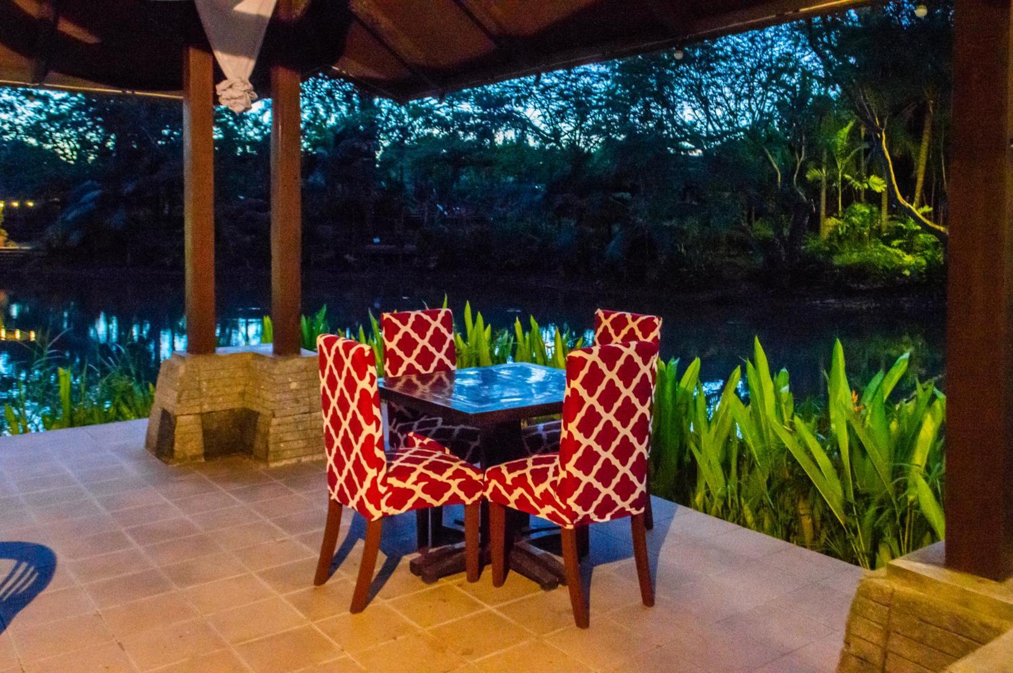 Sheridan Boutique Resort Iloilo Exterior foto